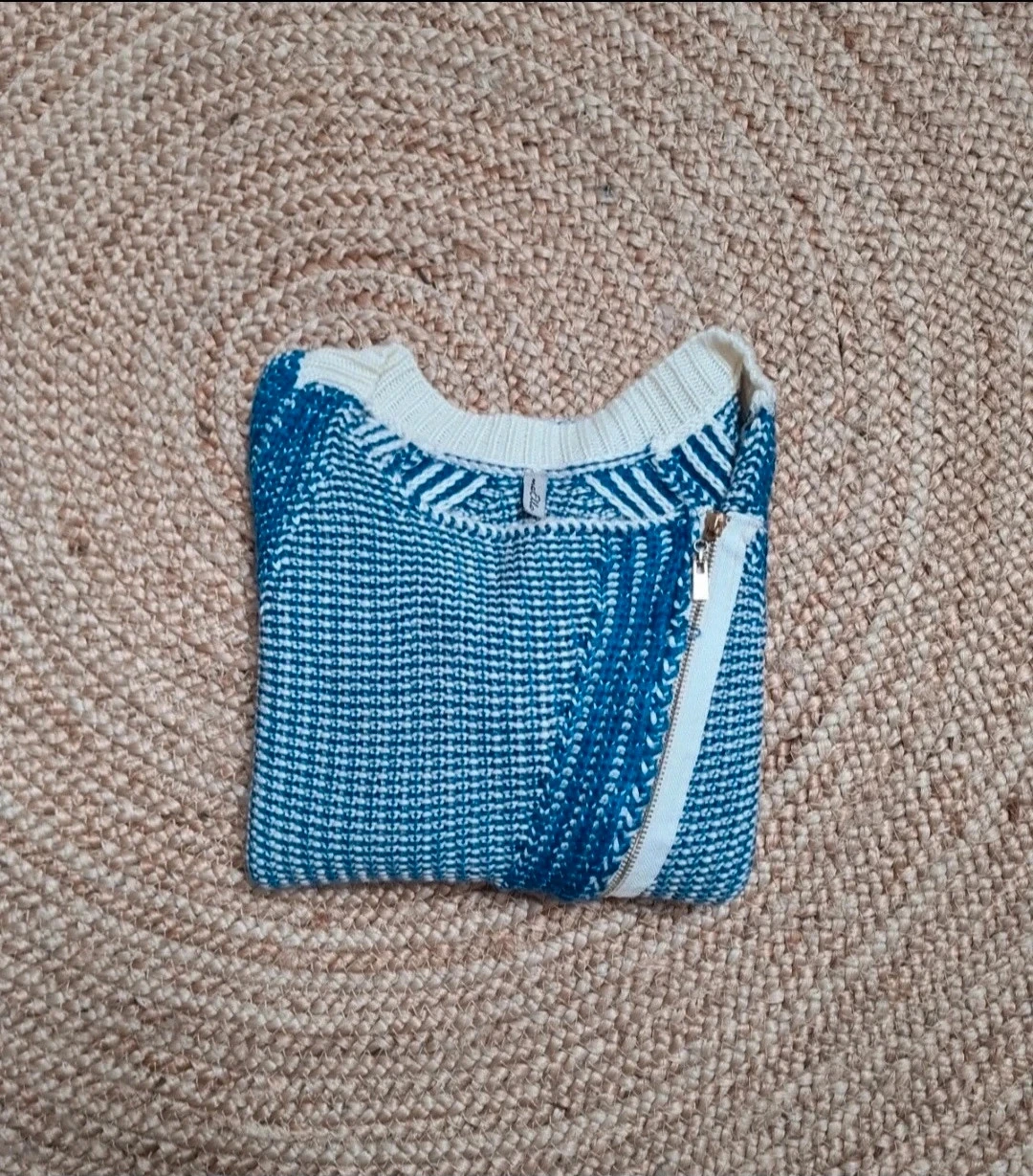 Pull asymétrique bleu Taille S